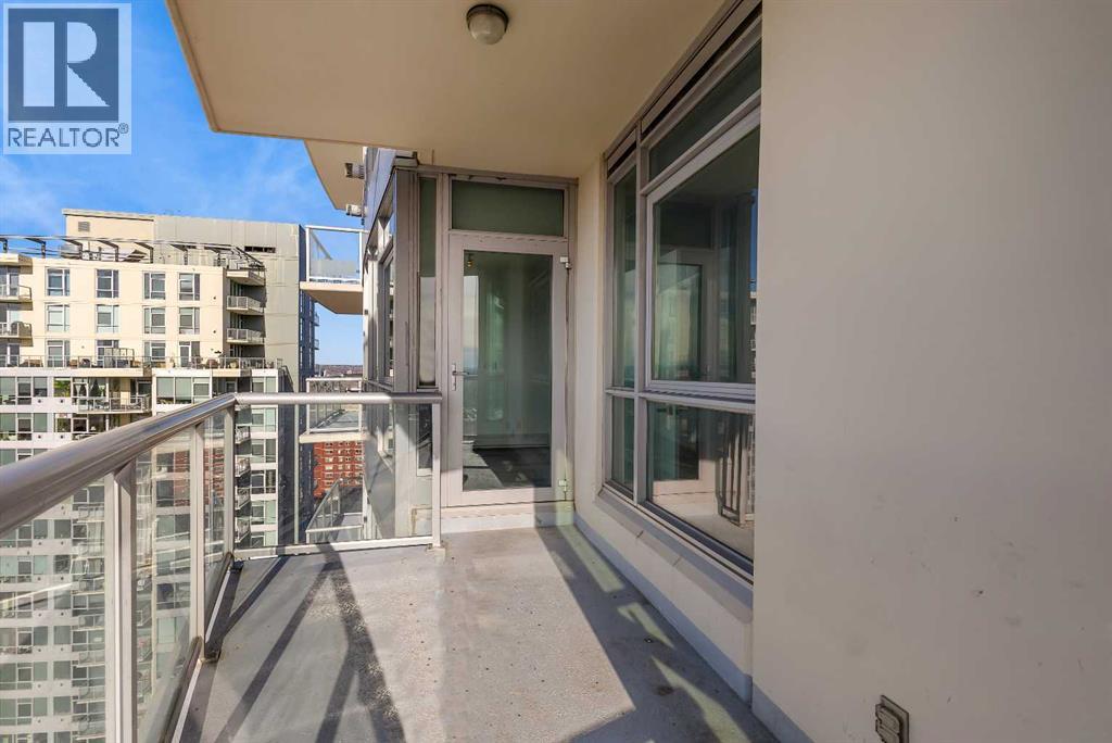 2004, 77 Spruce Place Sw, Calgary, Alberta  T3C 3X6 - Photo 34 - A2286192