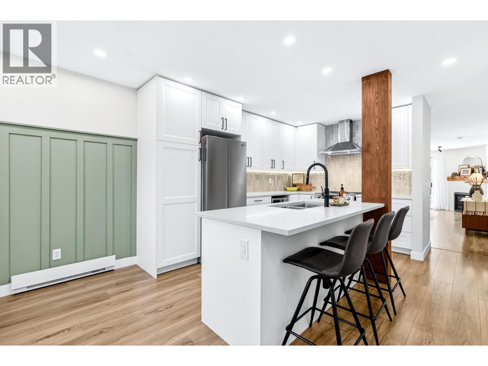 8 19270 119 Avenue, Pitt Meadows, British Columbia  V3Y 2J8 - Photo 3 - R3109505