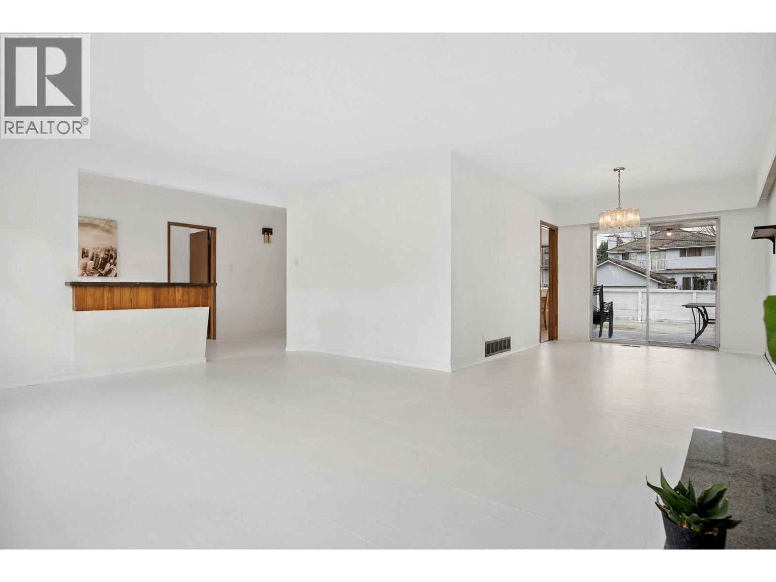 585 W 65th Avenue, Vancouver, British Columbia V6P 2P6 - Photo 6 - R3107338