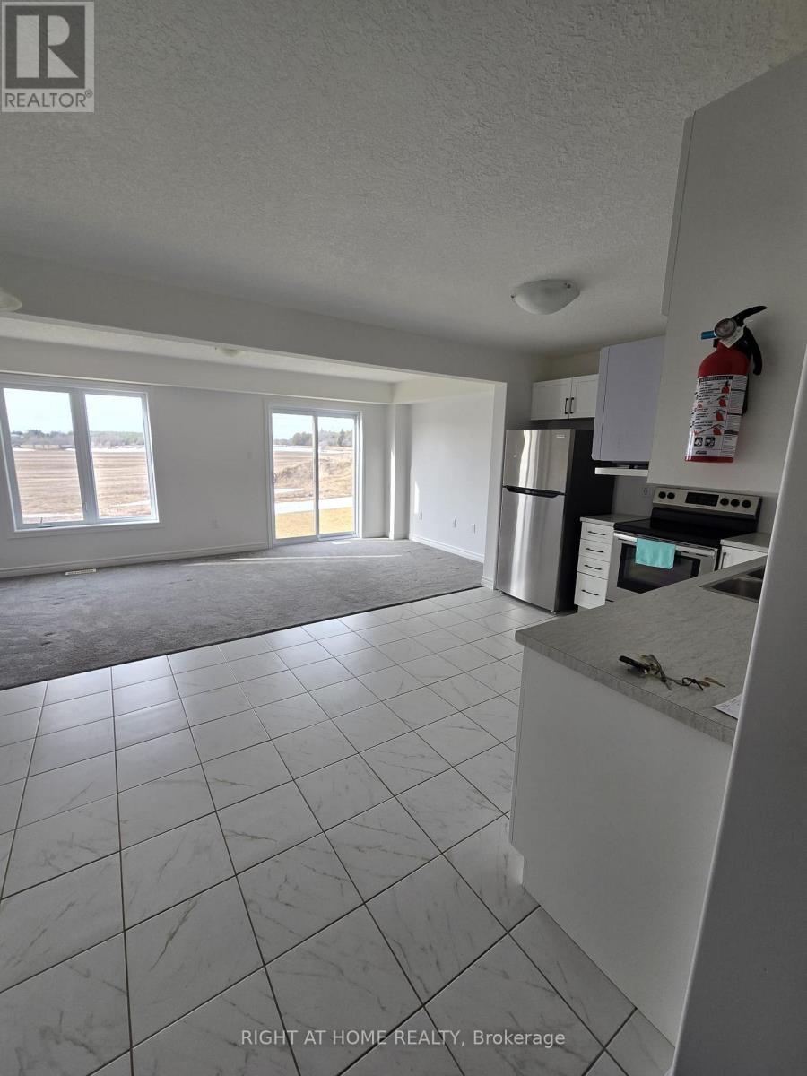 152 Stonebrook Way, Grey Highlands, Ontario  N0C 1H0 - Photo 2 - X12980356