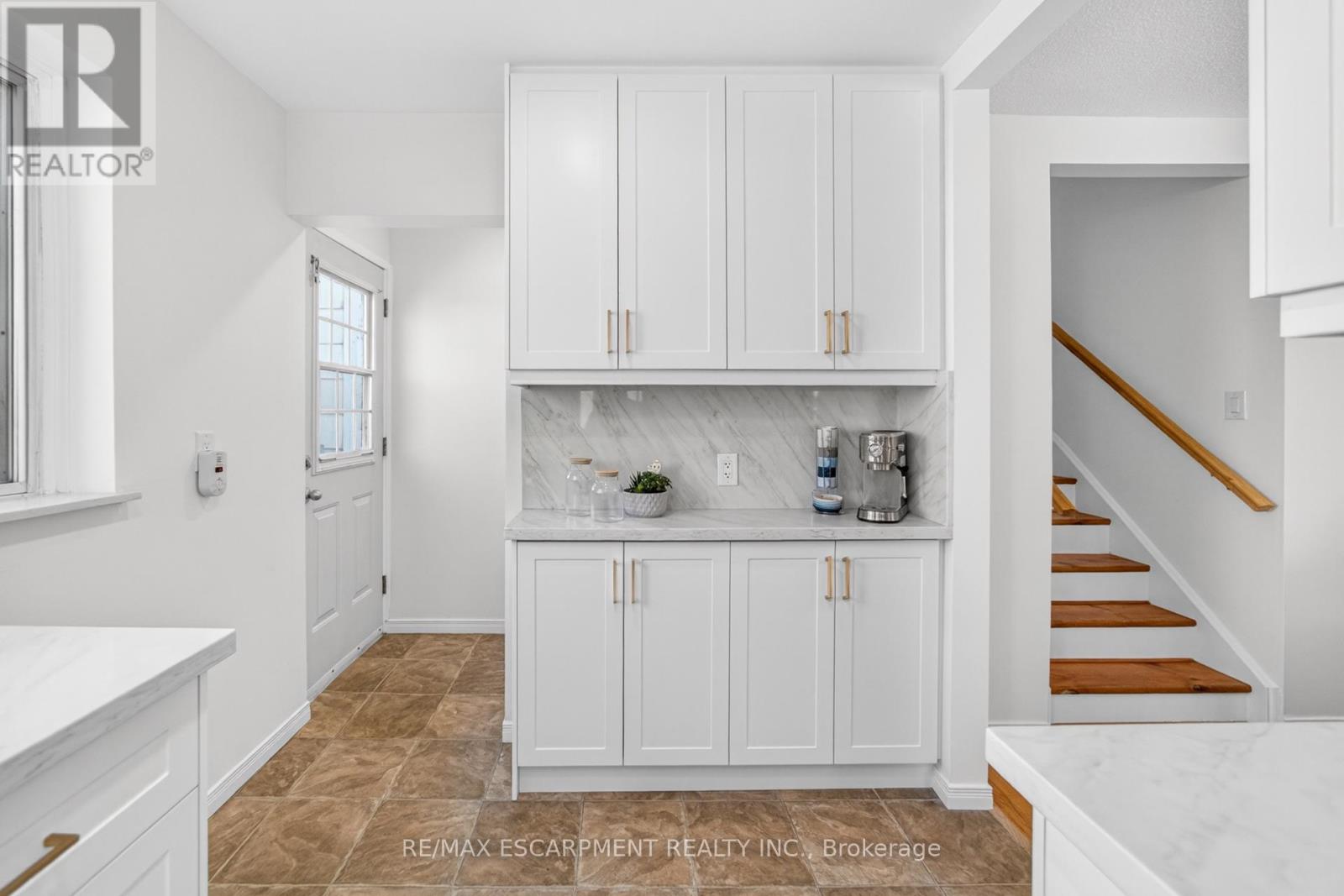 28 Golden Orchard Drive, Hamilton (Gourley), Ontario  L9H 4Z8 - Photo 15 - X12980372