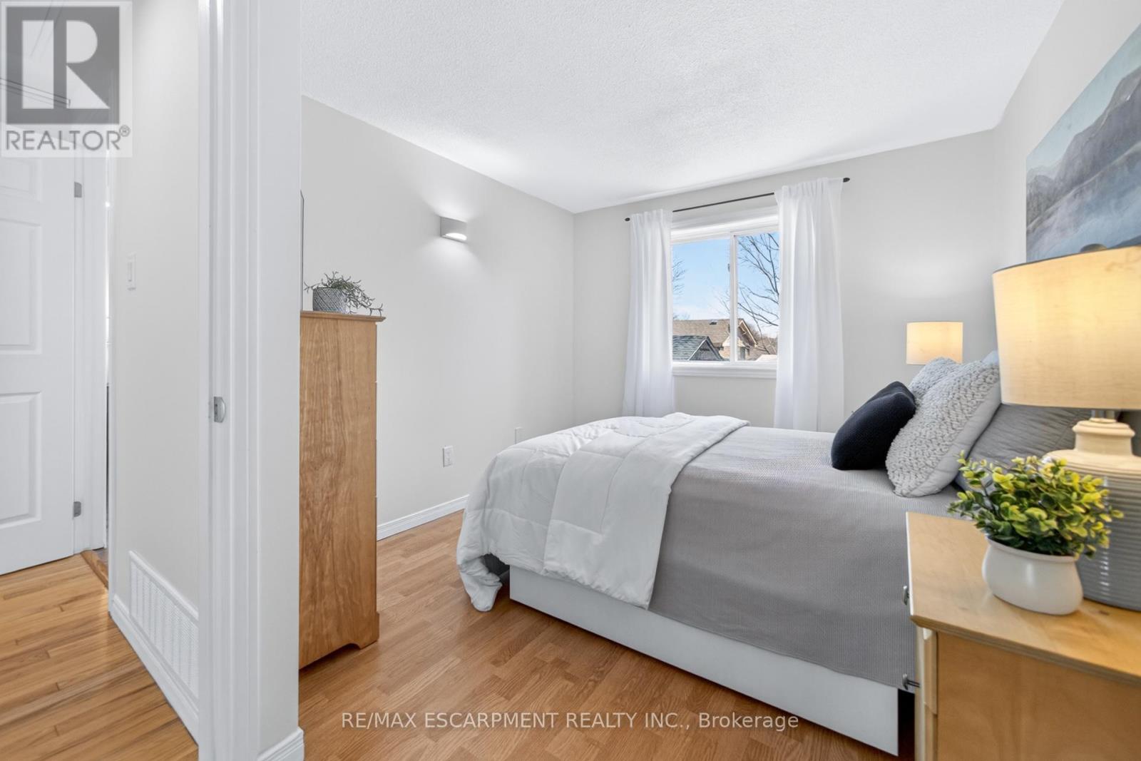 28 Golden Orchard Drive, Hamilton (Gourley), Ontario  L9H 4Z8 - Photo 18 - X12980372