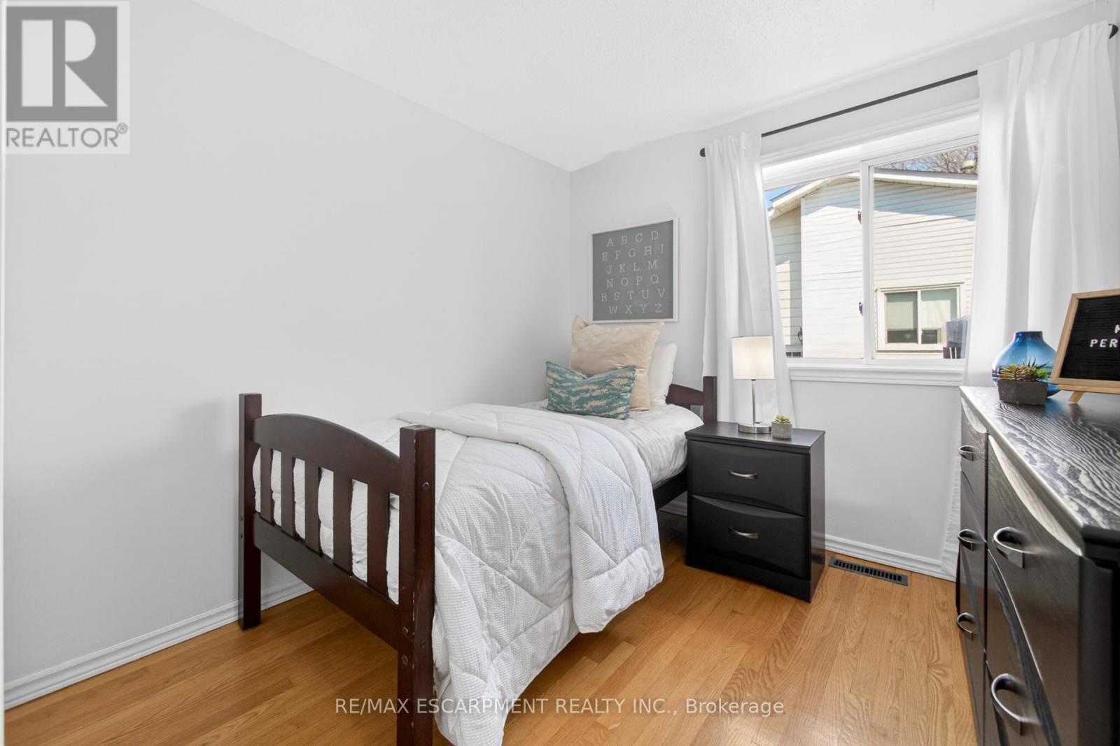 28 Golden Orchard Drive, Hamilton (Gourley), Ontario  L9H 4Z8 - Photo 23 - X12980372