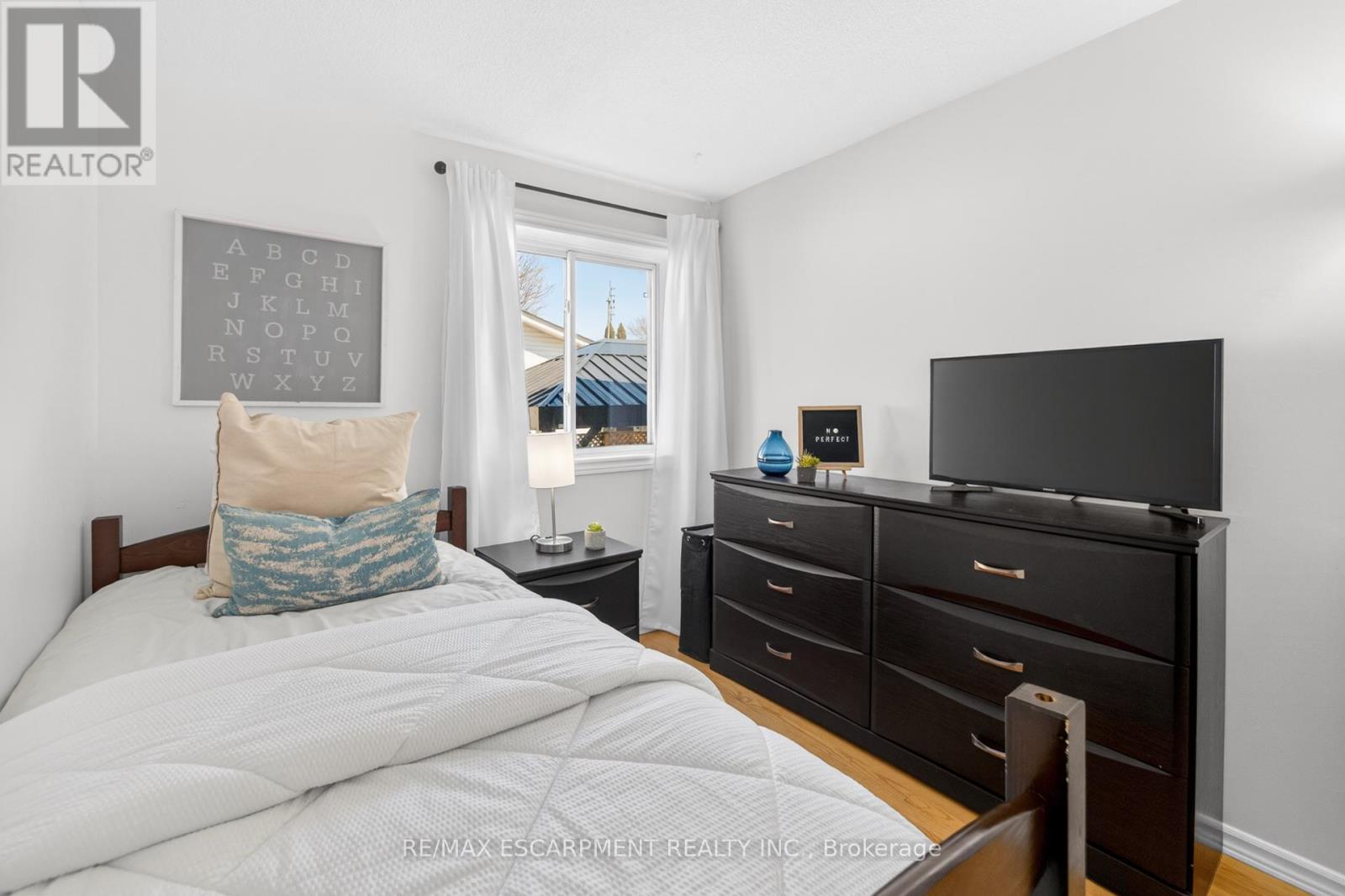 28 Golden Orchard Drive, Hamilton (Gourley), Ontario  L9H 4Z8 - Photo 24 - X12980372