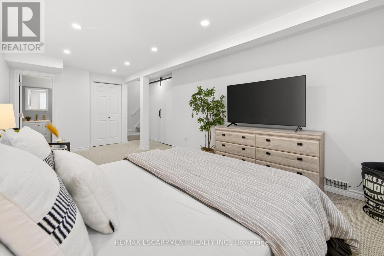 28 Golden Orchard Drive, Hamilton (Gourley), Ontario  L9H 4Z8 - Photo 29 - X12980372