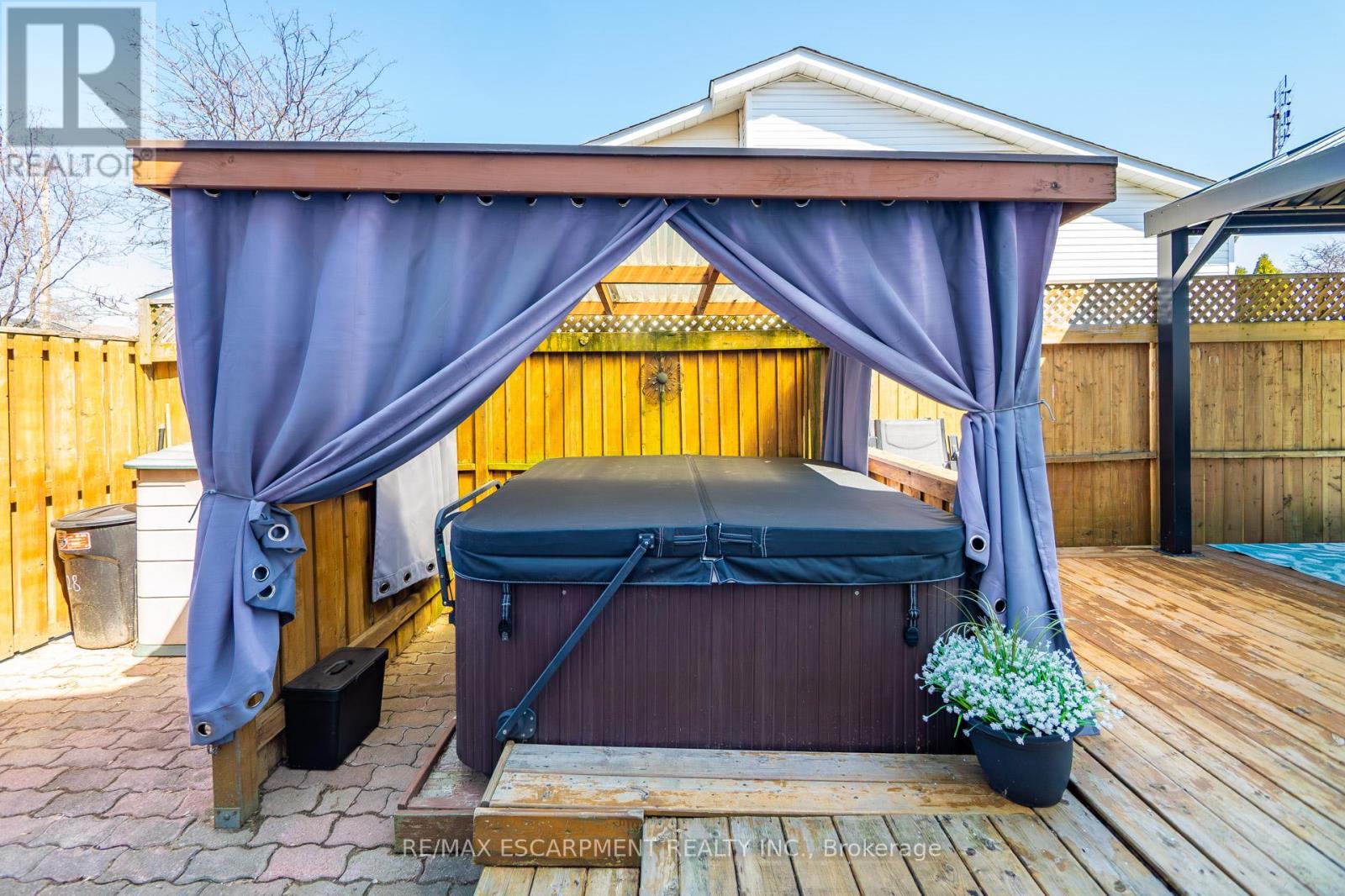 28 Golden Orchard Drive, Hamilton (Gourley), Ontario  L9H 4Z8 - Photo 33 - X12980372