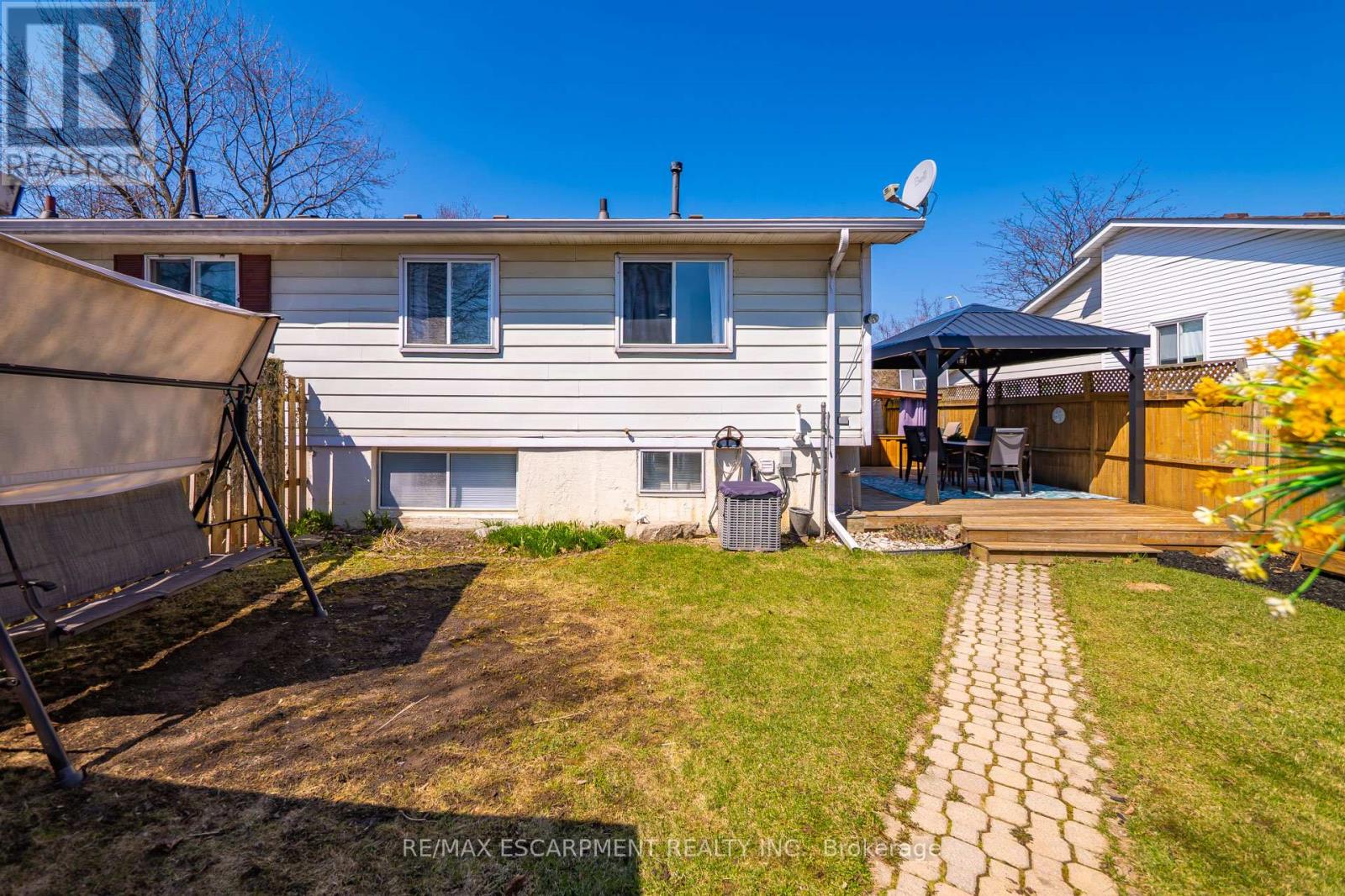 28 Golden Orchard Drive, Hamilton (Gourley), Ontario  L9H 4Z8 - Photo 37 - X12980372