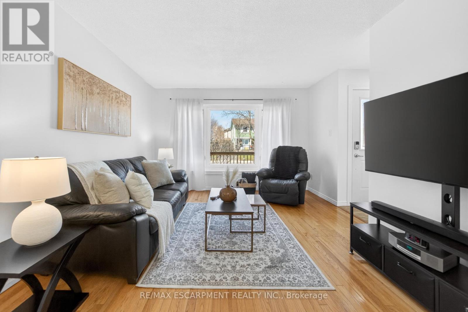 28 Golden Orchard Drive, Hamilton (Gourley), Ontario  L9H 4Z8 - Photo 7 - X12980372