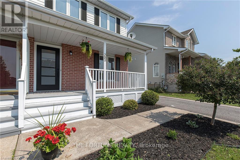 293 Grandtrunk Avenue E, Kingston, Ontario  K7M 9E2 - Photo 2 - X12980404