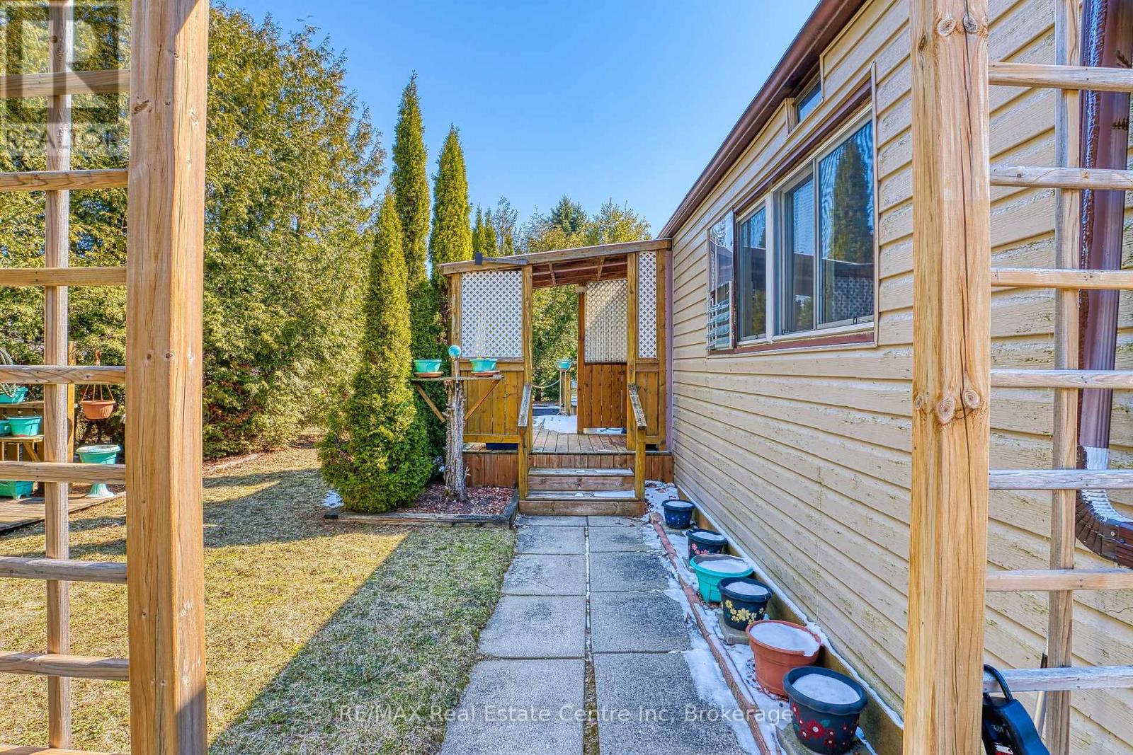 54 First Avenue, Wellington North, Ontario  N0G 1A0 - Photo 3 - X12818048