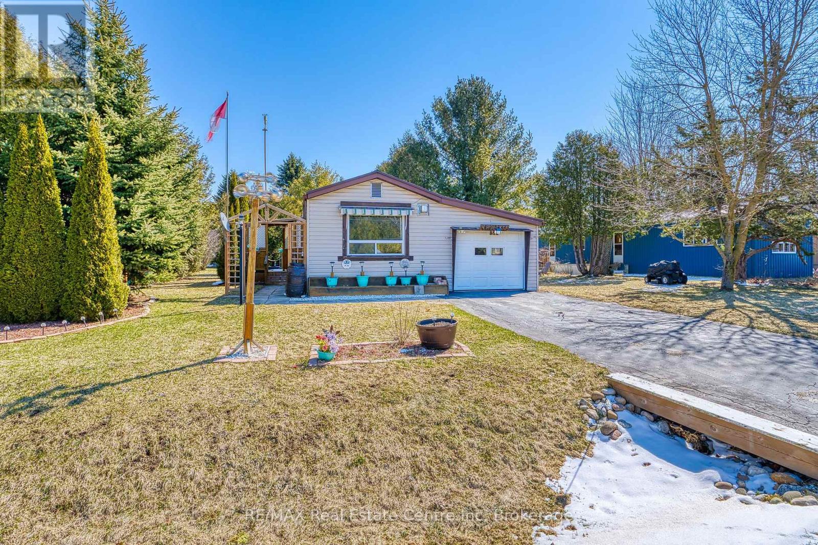 54 First Avenue, Wellington North, Ontario  N0G 1A0 - Photo 4 - X12818048