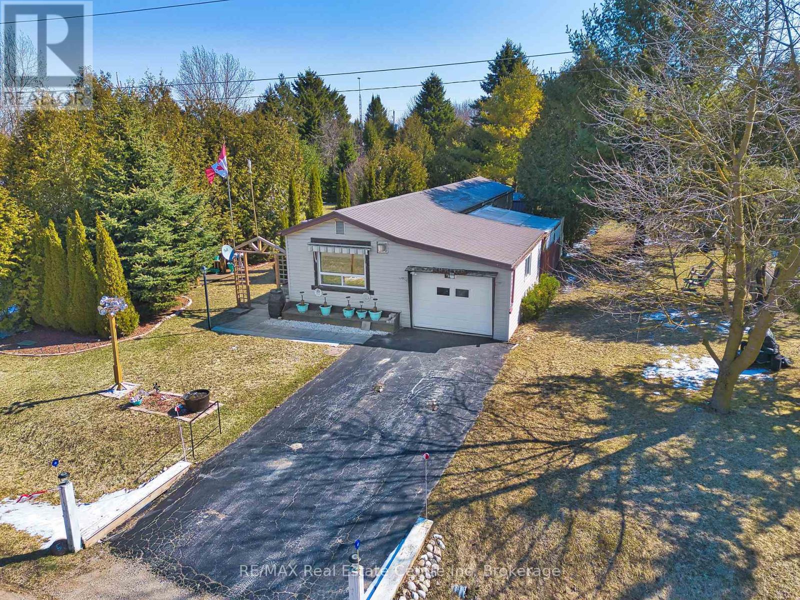 54 First Avenue, Wellington North, Ontario  N0G 1A0 - Photo 27 - X12818048