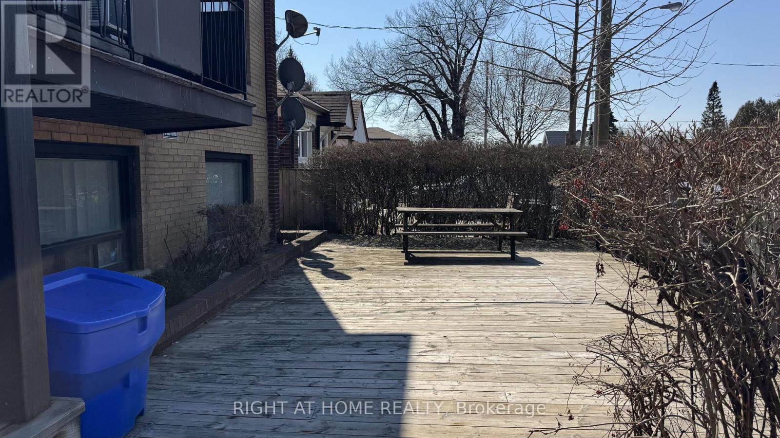 3 - 139 Royal York Road, Toronto, Ontario  M8V 2T9 - Photo 8 - W12790682