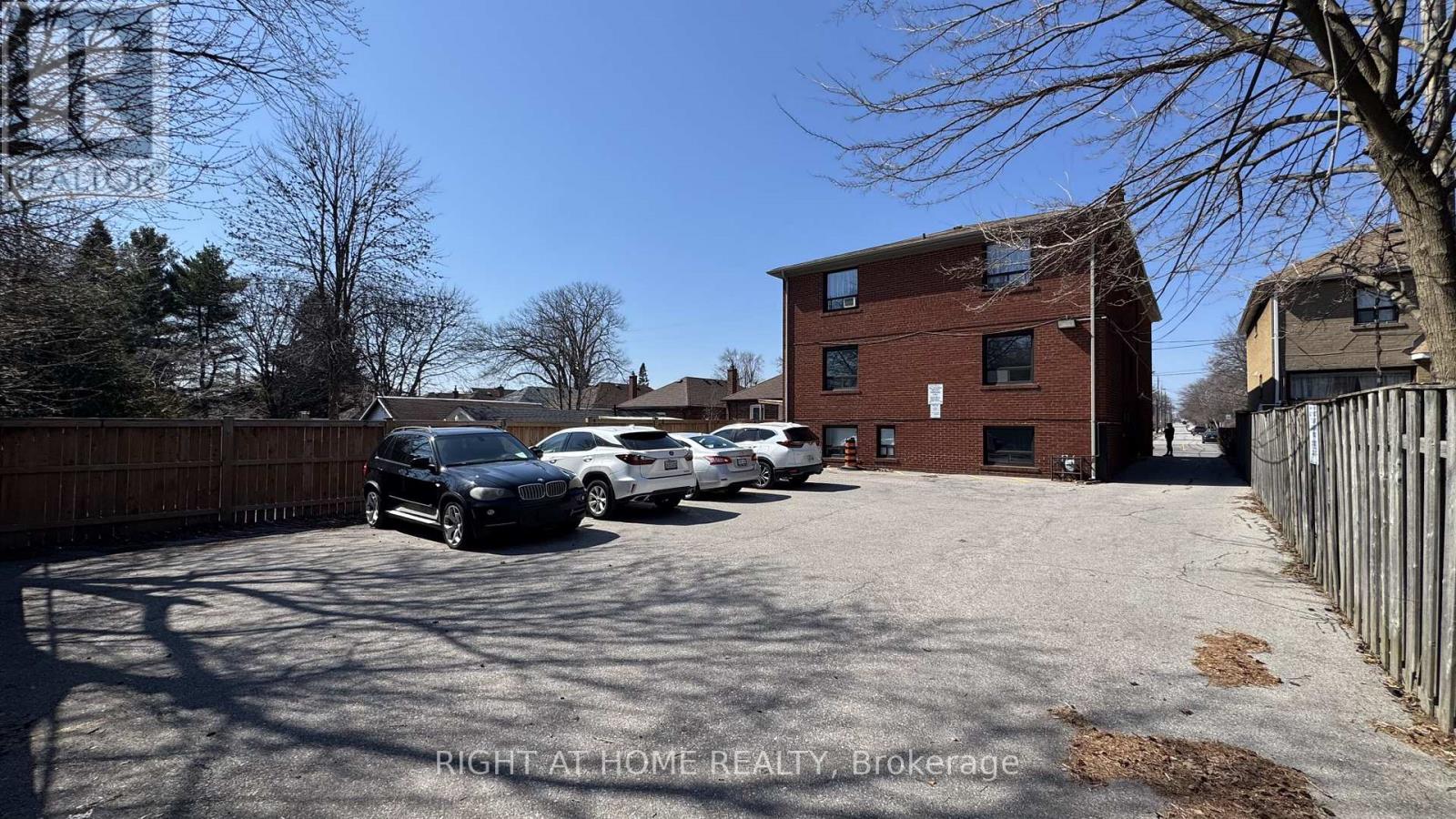 3 - 139 Royal York Road, Toronto, Ontario  M8V 2T9 - Photo 9 - W12790682