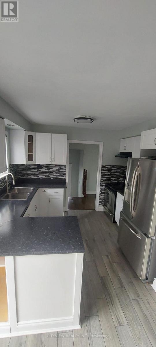 28 Foxacre Row, Brampton, Ontario  L6V 3P5 - Photo 10 - W12980422