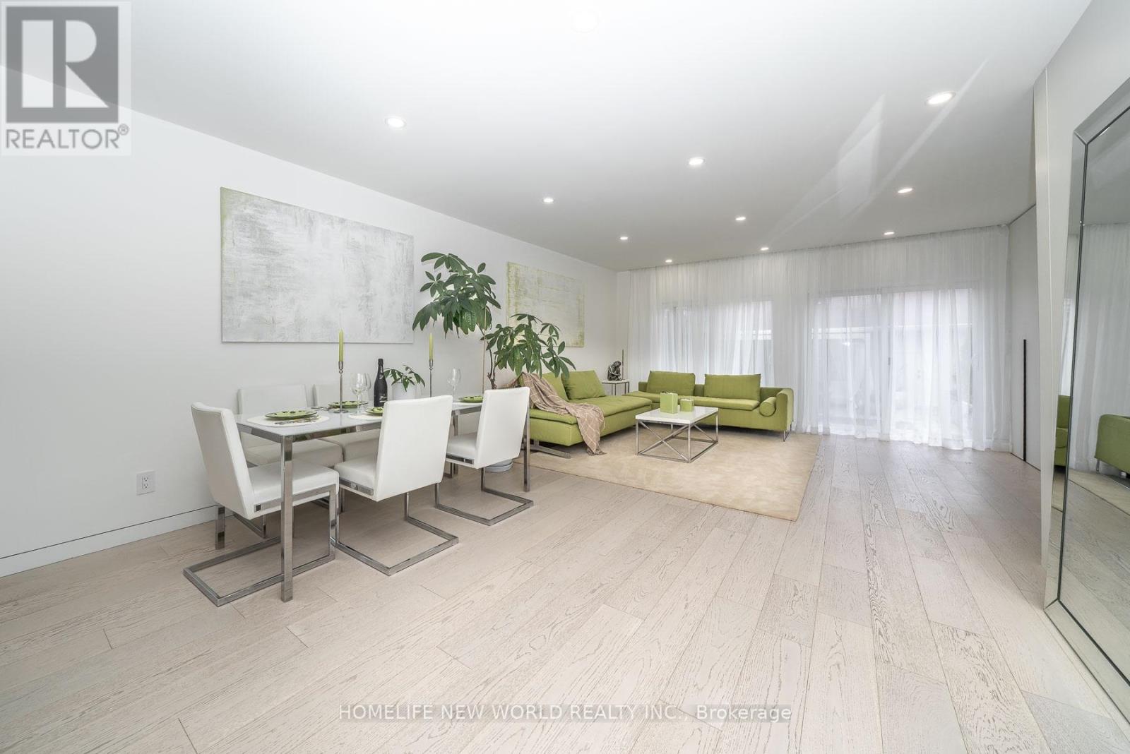 30 Carling Avenue, Toronto, Ontario  M6G 3S1 - Photo 10 - W12980432