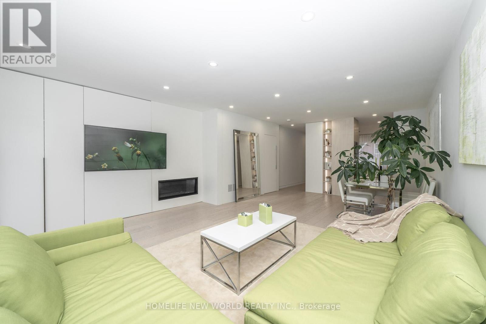 30 Carling Avenue, Toronto, Ontario  M6G 3S1 - Photo 12 - W12980432