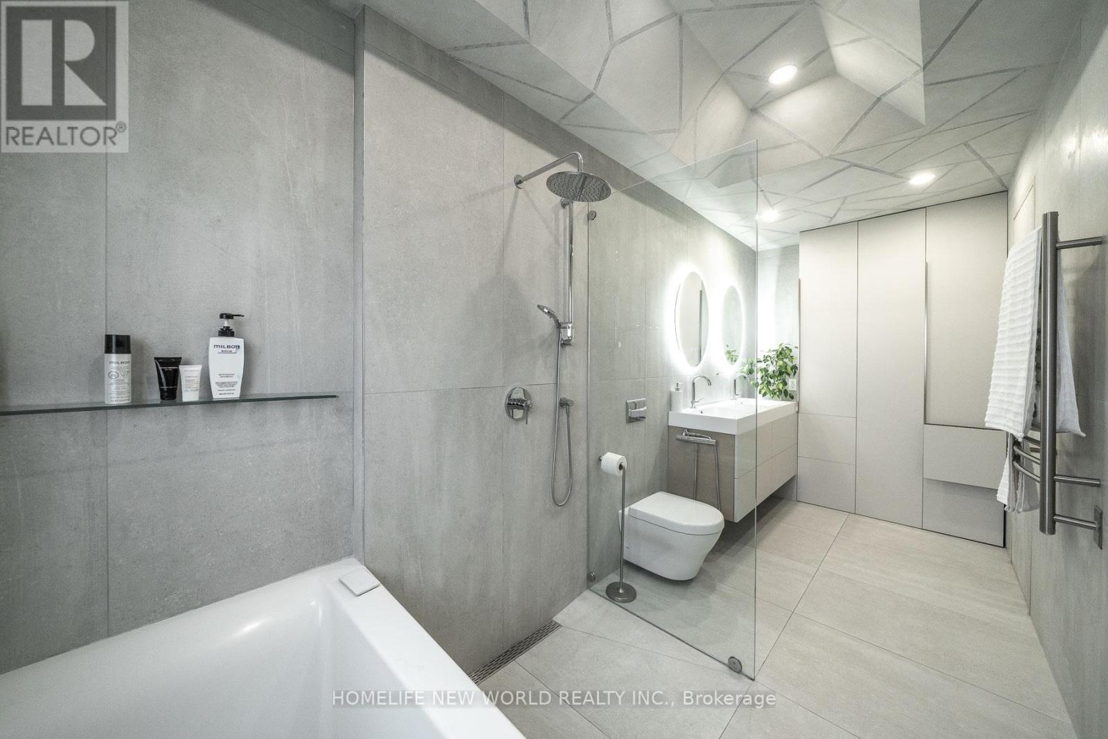 30 Carling Avenue, Toronto, Ontario  M6G 3S1 - Photo 20 - W12980432