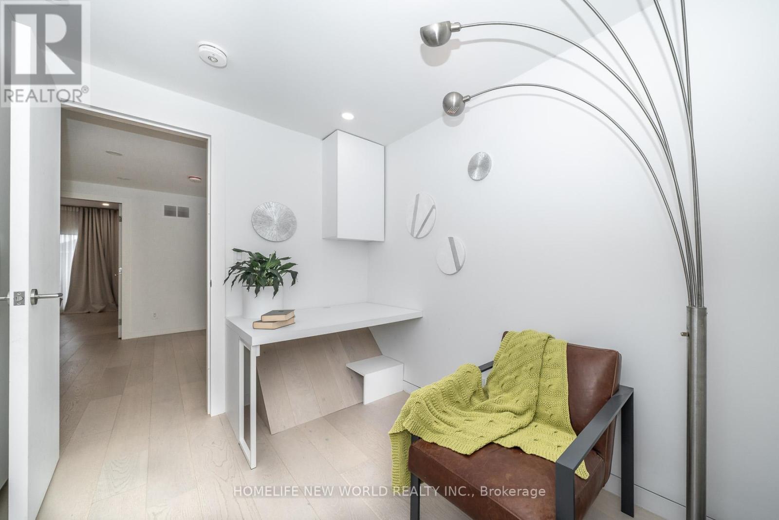 30 Carling Avenue, Toronto, Ontario  M6G 3S1 - Photo 27 - W12980432