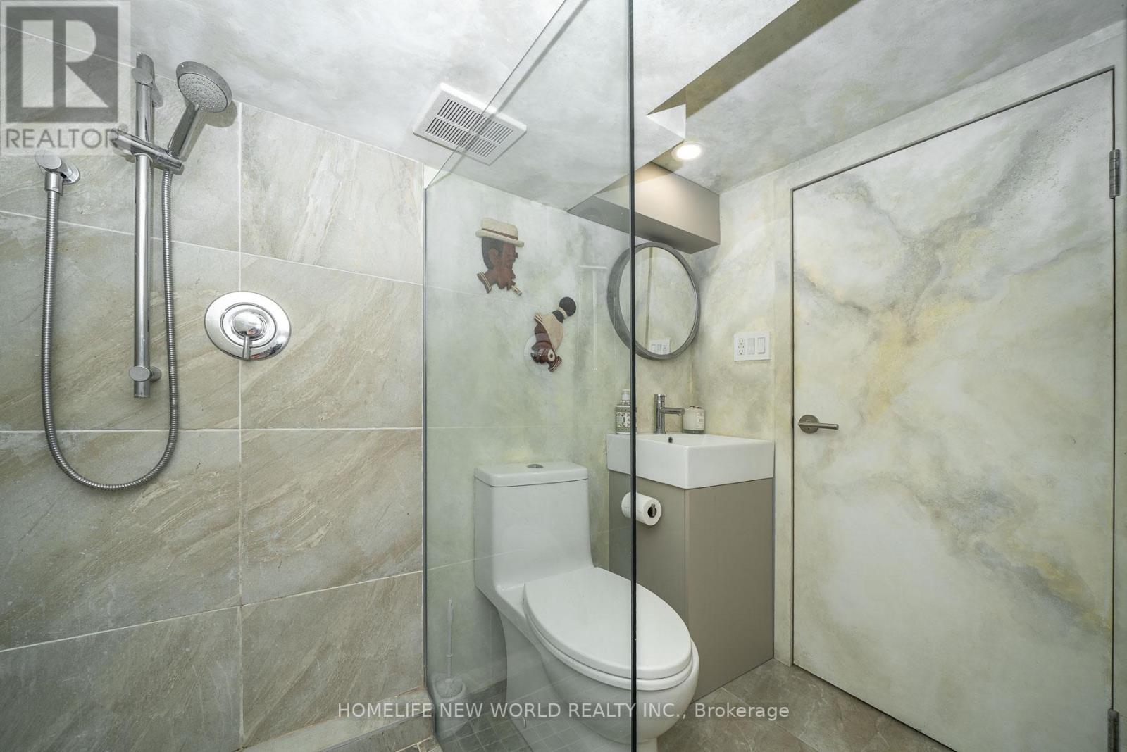 30 Carling Avenue, Toronto, Ontario  M6G 3S1 - Photo 37 - W12980432