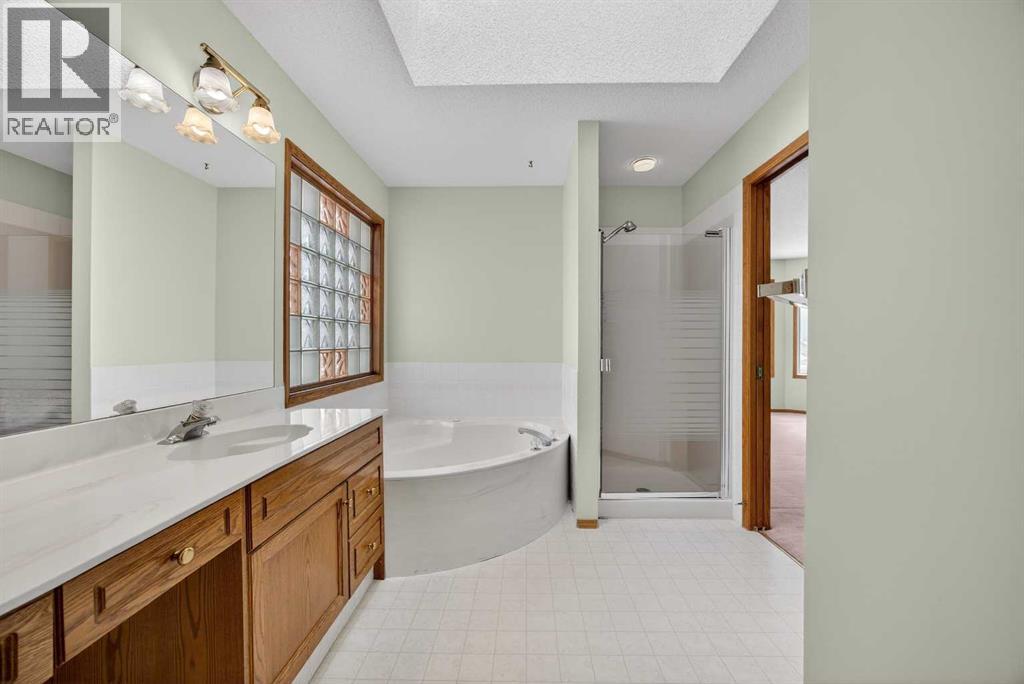 90 Hawkmount Green NW, Calgary, Alberta  T3G 2T9 - Photo 26 - A2298757