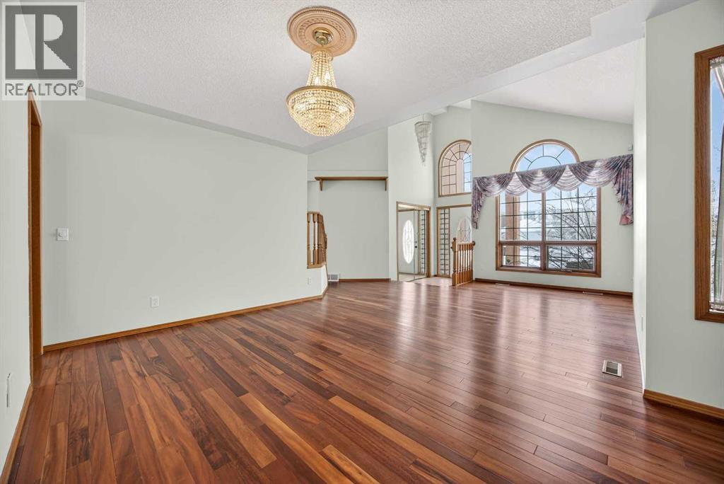 90 Hawkmount Green NW, Calgary, Alberta  T3G 2T9 - Photo 6 - A2298757