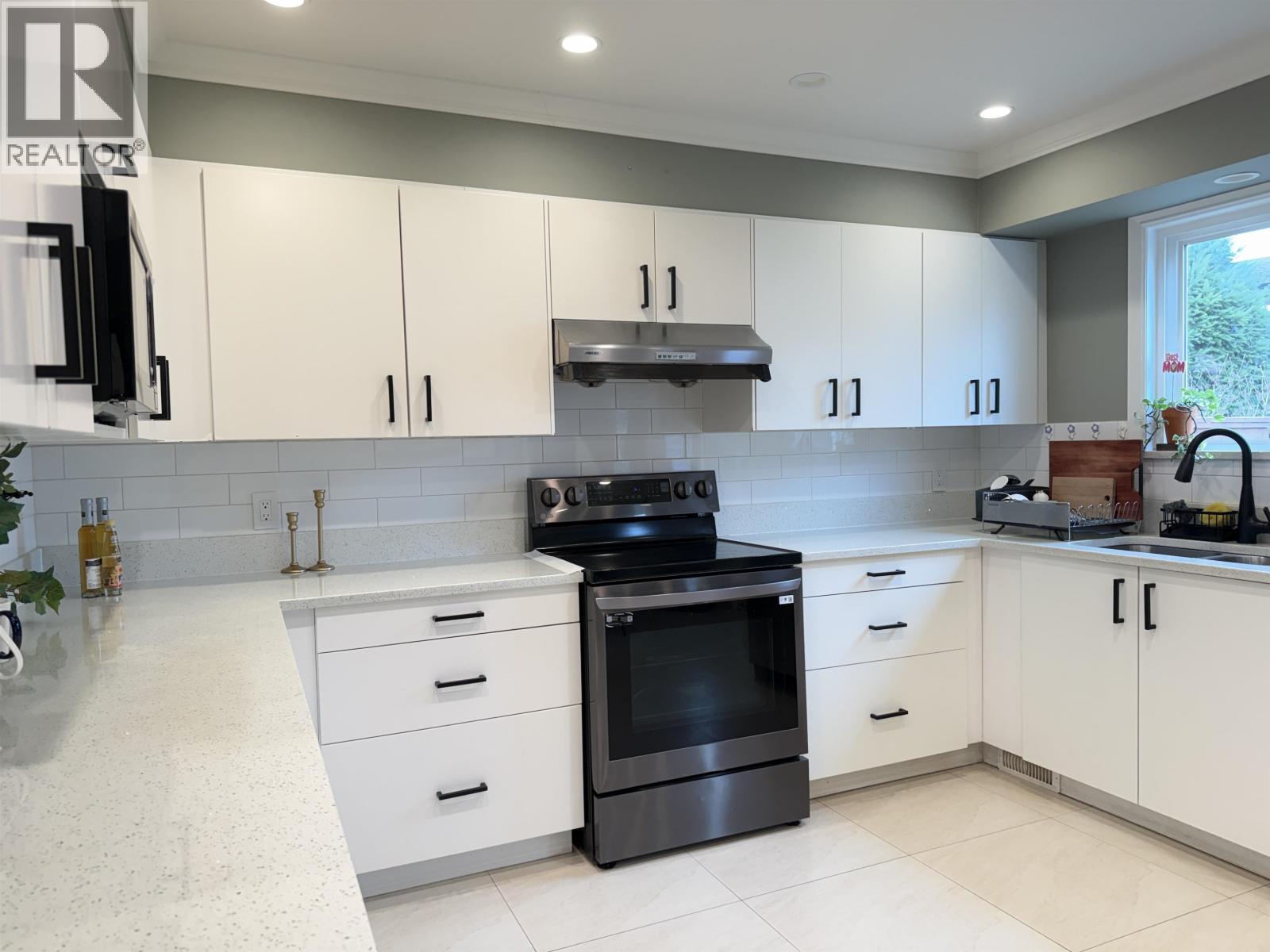 5179 Topaz Place, Richmond, British Columbia V7C 4Z3 - Photo 13 - R3094752