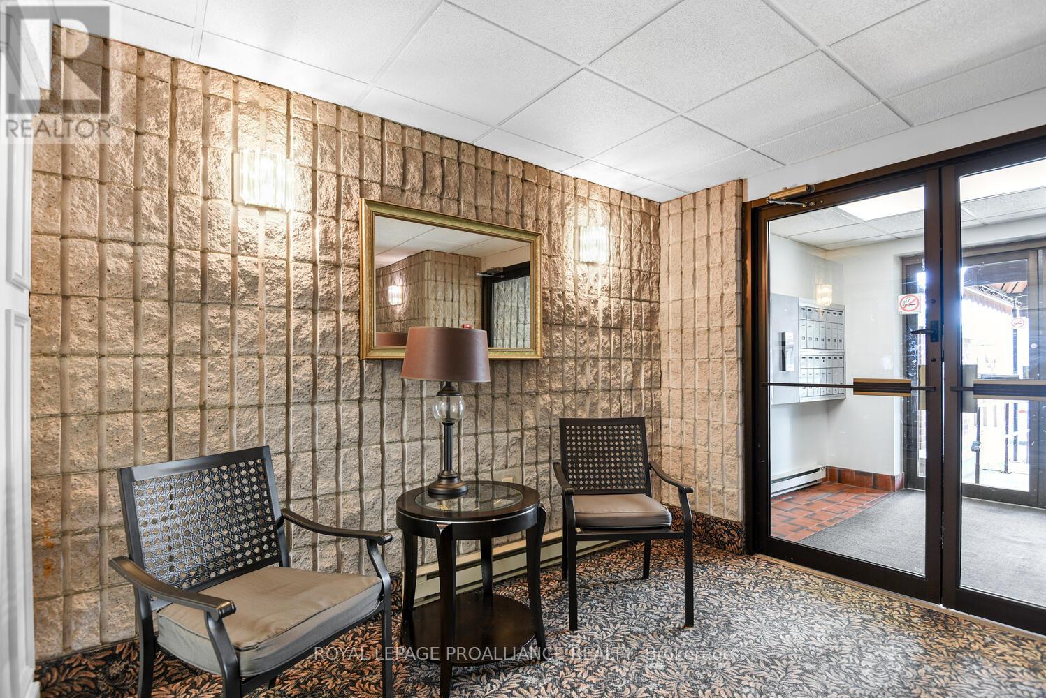 502 - 95 Windsor Drive, Brockville, Ontario  K6V 3H7 - Photo 4 - X12980484