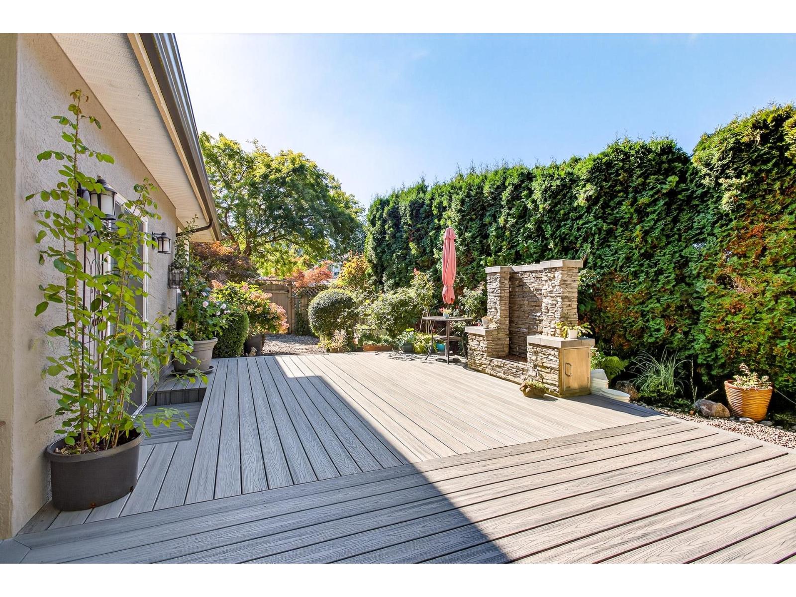 14055 29a Avenue, Surrey, British Columbia  V4P 2J8 - Photo 2 - R3109604