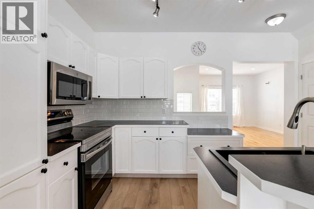 15770 Everstone Road Sw, Calgary, Alberta  T2Y 4M3 - Photo 6 - A2298243