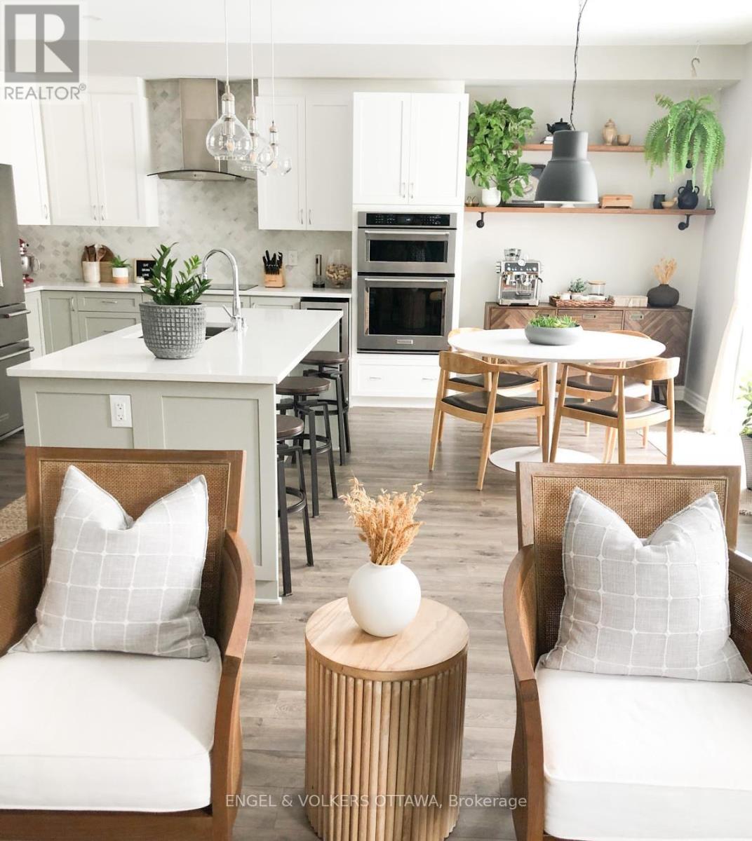 19 Allan Place, Ottawa, Ontario  K2S 2A9 - Photo 10 - X12980438