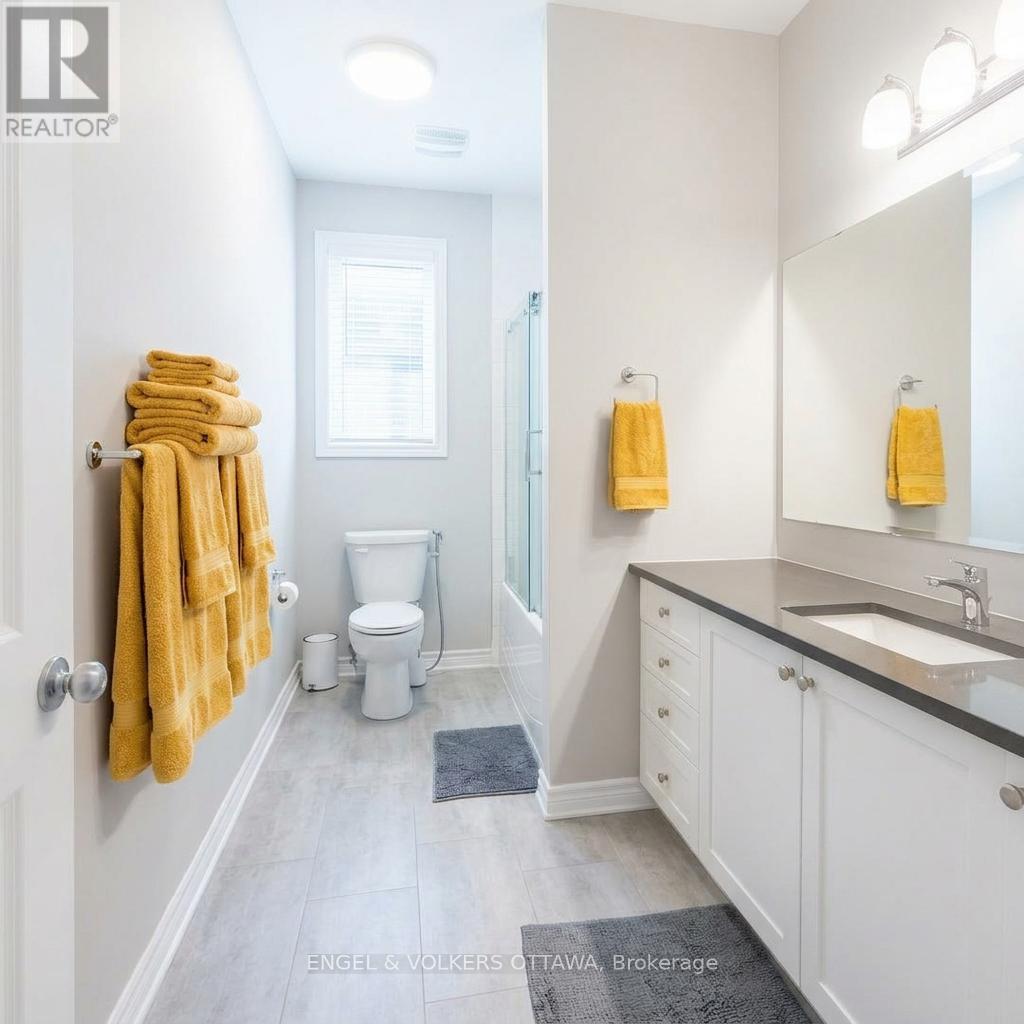 19 Allan Place, Ottawa, Ontario  K2S 2A9 - Photo 18 - X12980438