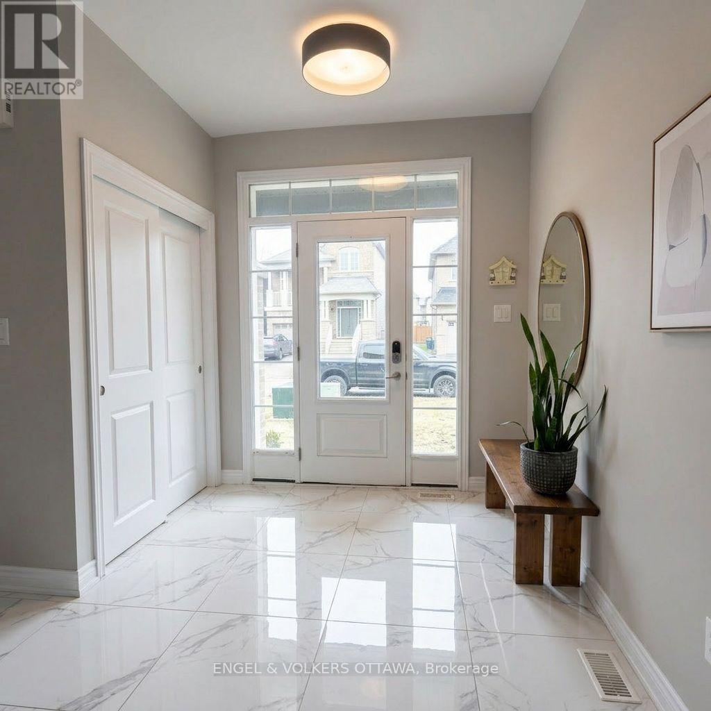 19 Allan Place, Ottawa, Ontario  K2S 2A9 - Photo 2 - X12980438