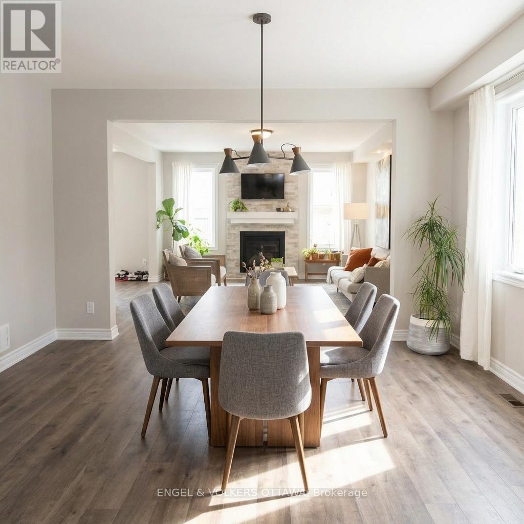 19 Allan Place, Ottawa, Ontario  K2S 2A9 - Photo 4 - X12980438