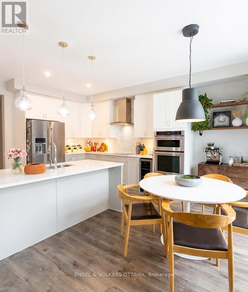 19 Allan Place, Ottawa, Ontario  K2S 2A9 - Photo 9 - X12980438