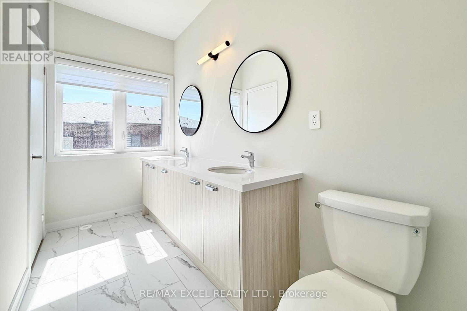 28 Bullata Lane, Richmond Hill, Ontario  L4B 0J6 - Photo 14 - N12980462