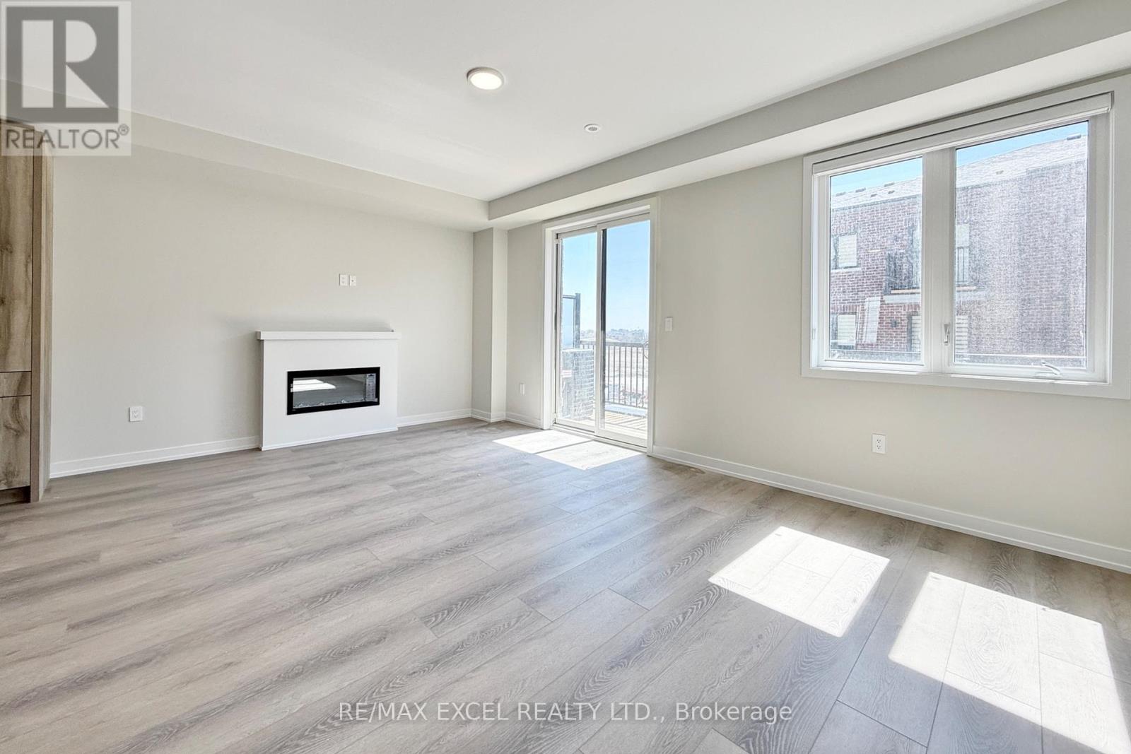 28 Bullata Lane, Richmond Hill, Ontario  L4B 0J6 - Photo 7 - N12980462