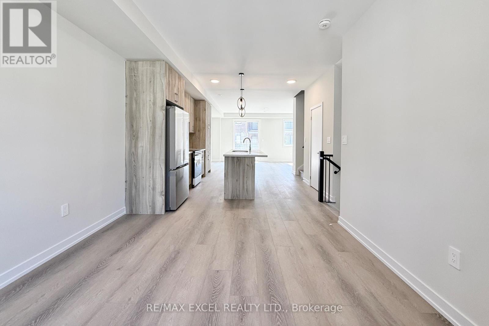 28 Bullata Lane, Richmond Hill, Ontario  L4B 0J6 - Photo 8 - N12980462