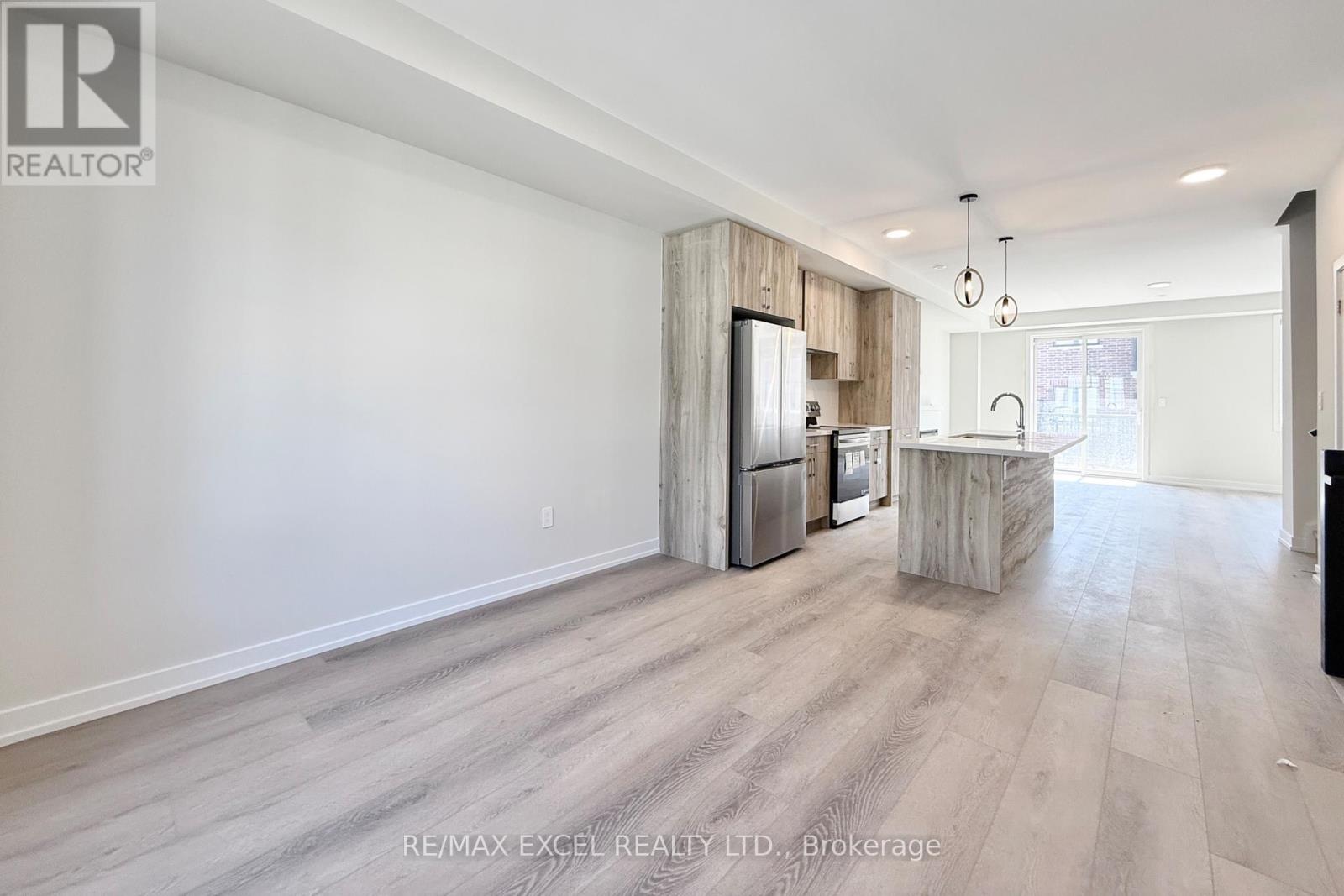 28 Bullata Lane, Richmond Hill, Ontario  L4B 0J6 - Photo 9 - N12980462