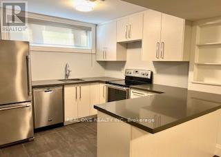 54 Leisure Lane, Richmond Hill, Ontario  L4C 4X1 - Photo 22 - N12977008