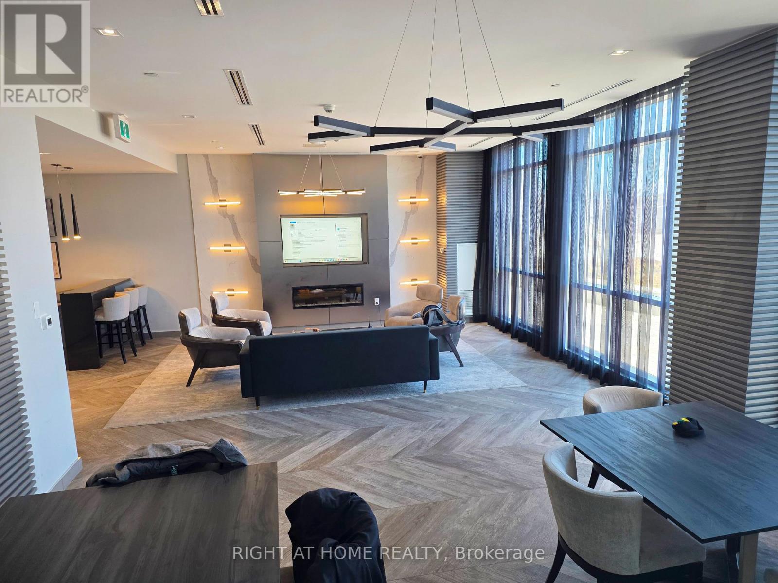 2208 - 50 Thomas Riley Road, Toronto, Ontario  M9B 0C5 - Photo 13 - W12980436