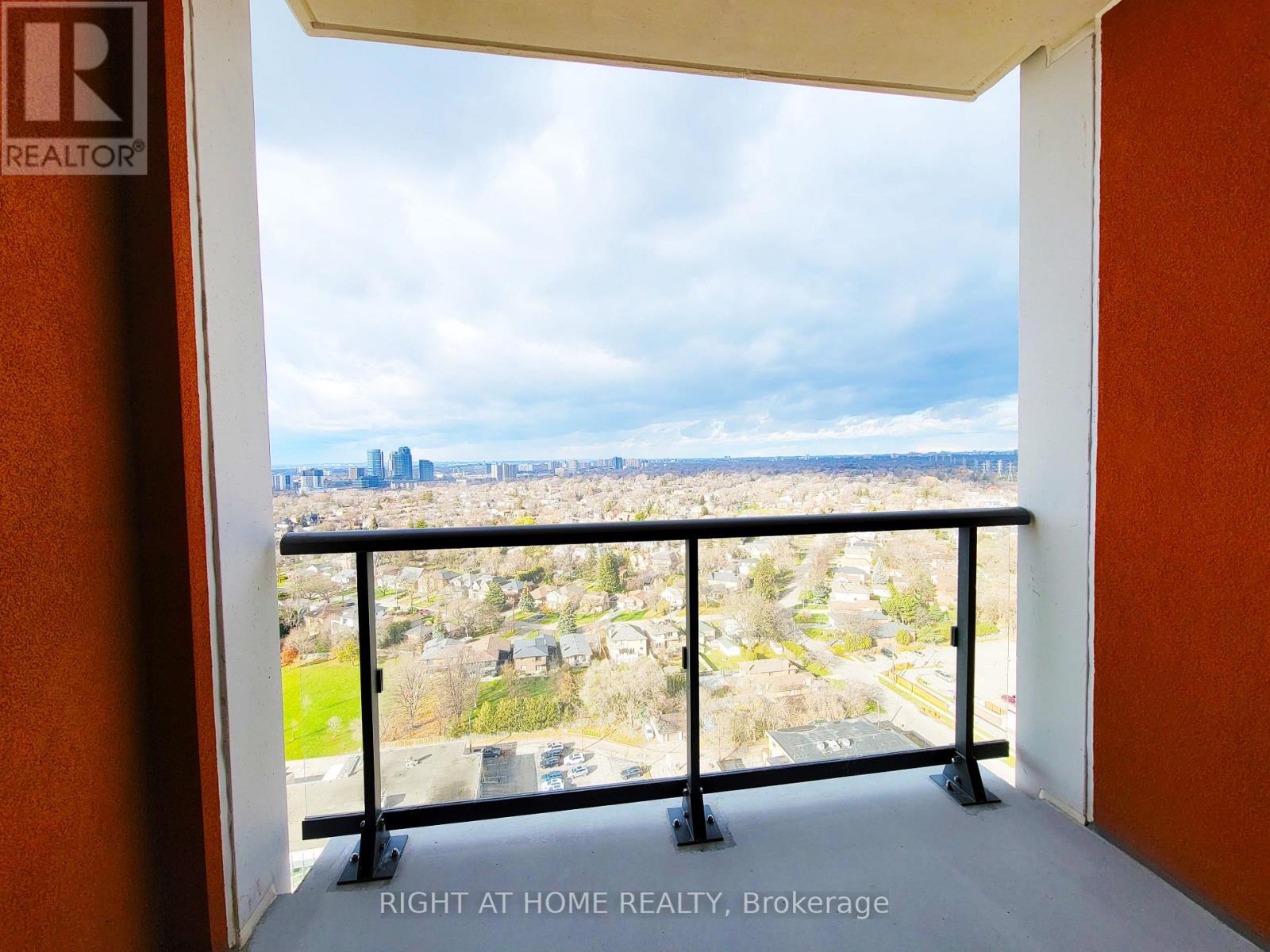 2208 - 50 Thomas Riley Road, Toronto, Ontario  M9B 0C5 - Photo 6 - W12980436