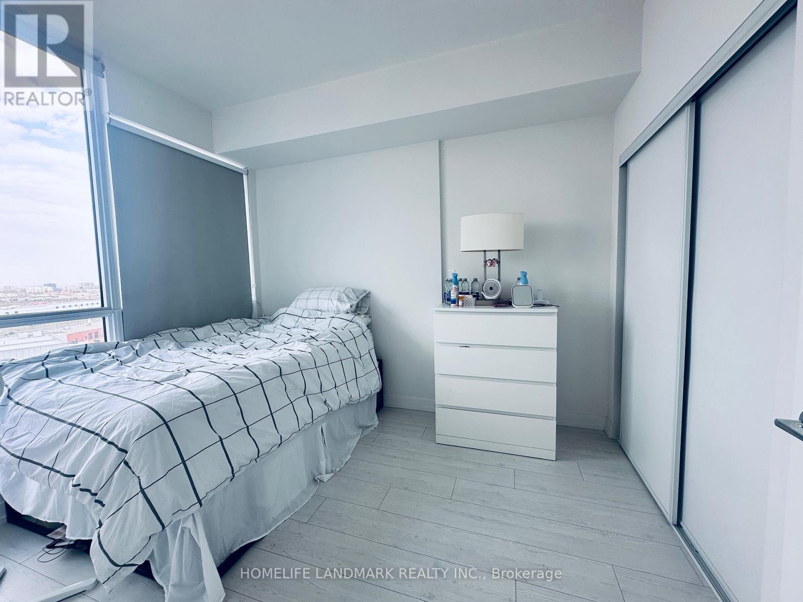 1103 - 10 De Boers Drive, Toronto, Ontario  M3J 0L6 - Photo 10 - W12980440