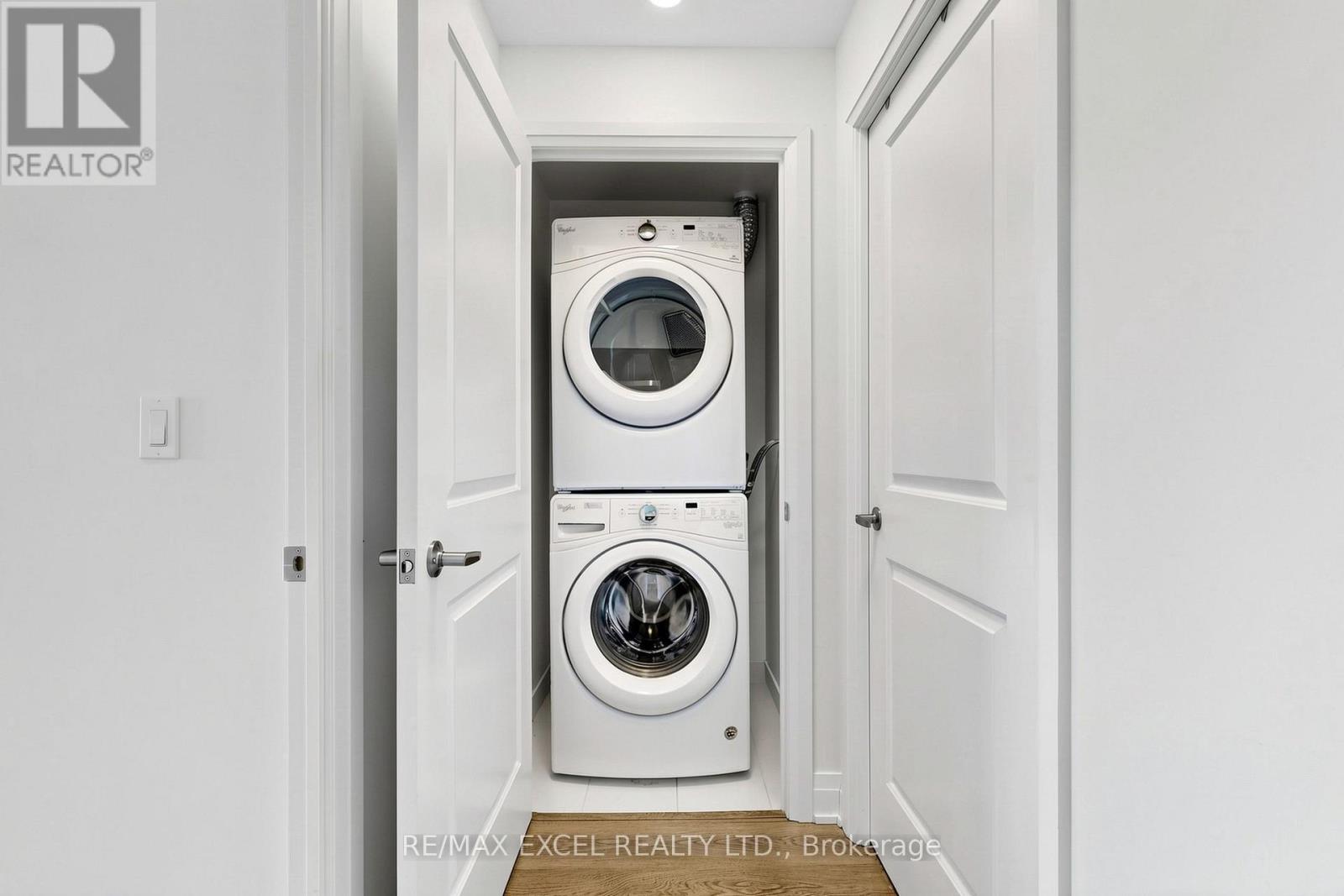 1702 - 55 Speers Road, Oakville, Ontario  L6K 0H9 - Photo 19 - W12980450