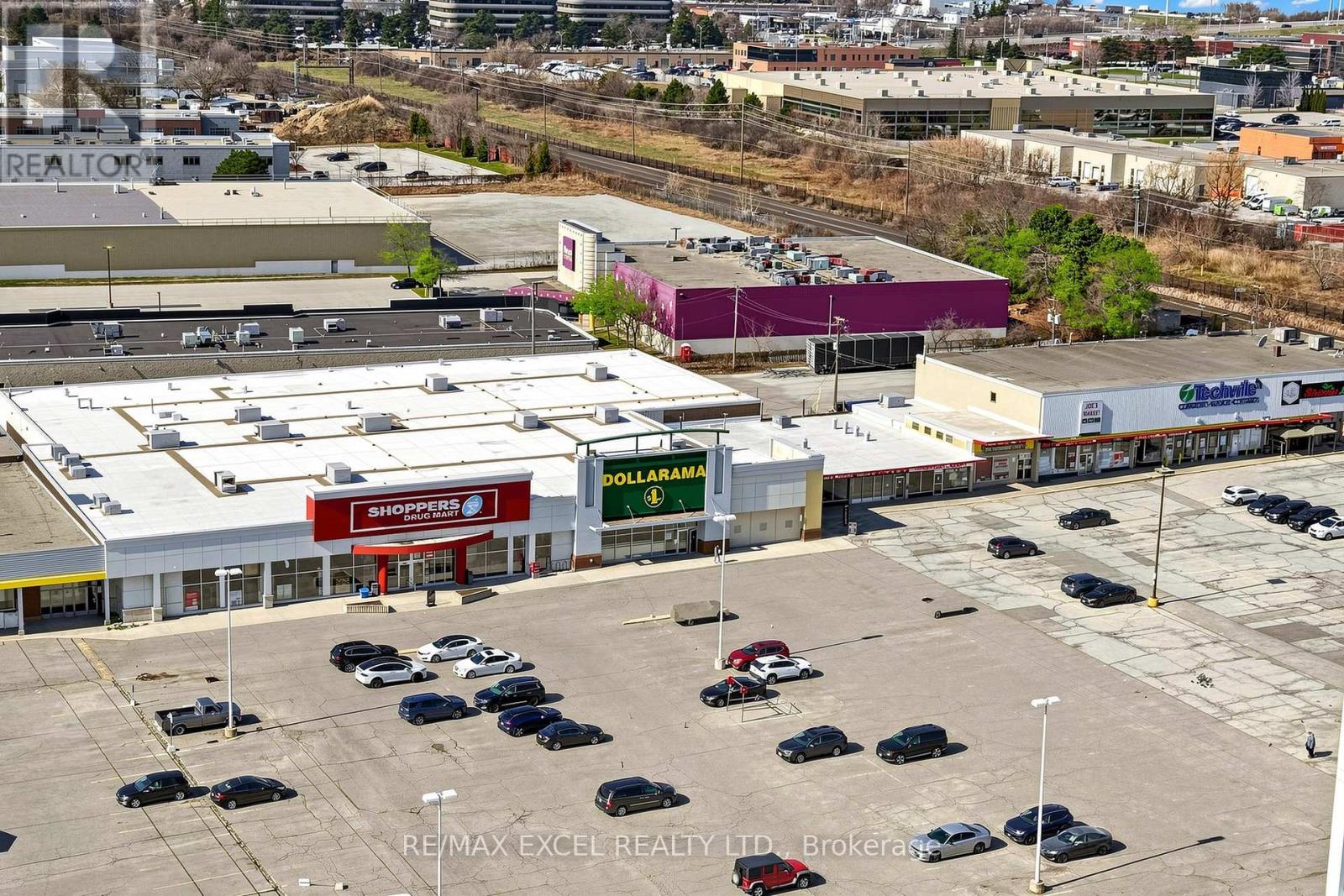 1702 - 55 Speers Road, Oakville, Ontario  L6K 0H9 - Photo 24 - W12980450