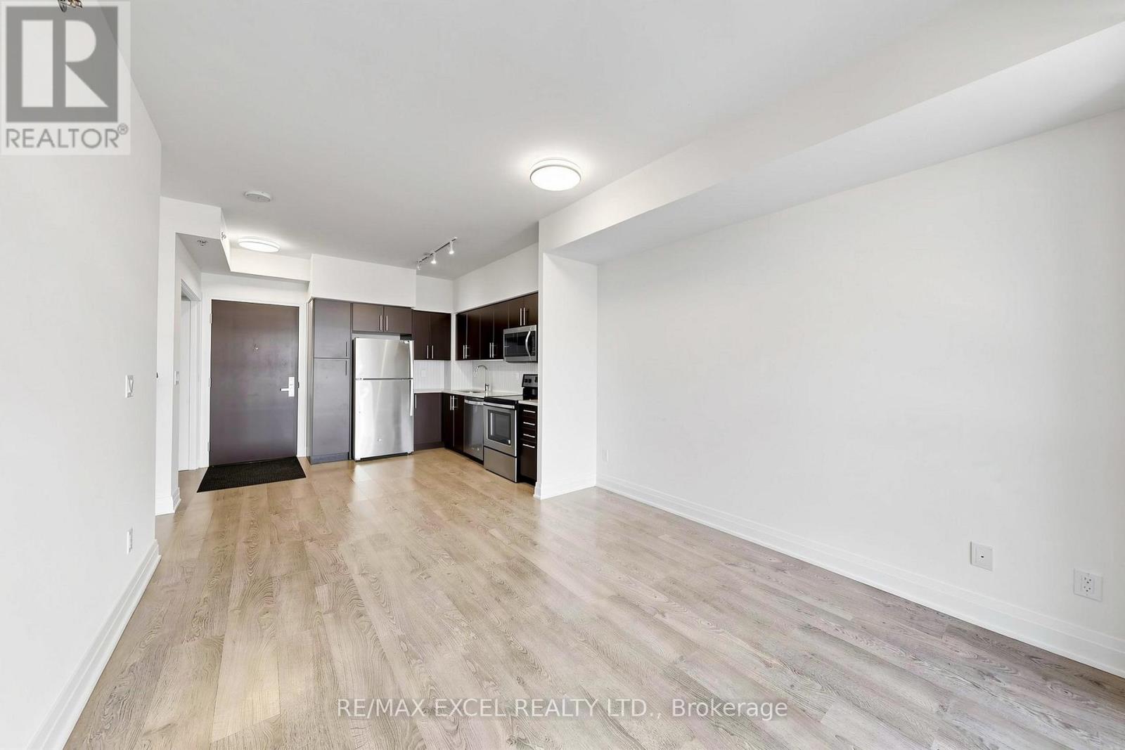 1702 - 55 Speers Road, Oakville, Ontario  L6K 0H9 - Photo 5 - W12980450