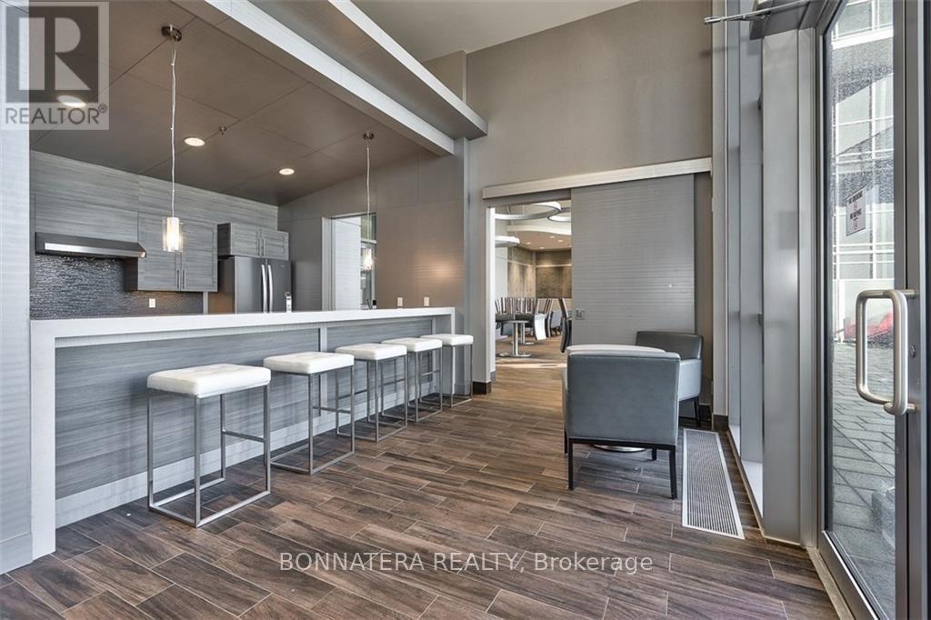 1202 - 2081 Fairview Street, Burlington, Ontario  L7R 0E5 - Photo 12 - W12980480