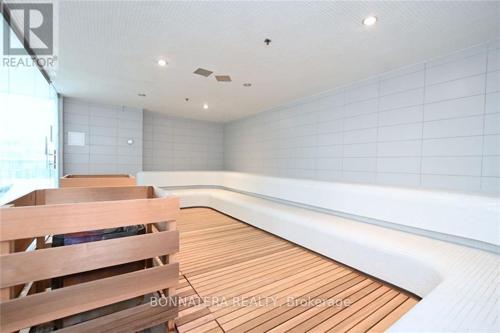 1202 - 2081 Fairview Street, Burlington, Ontario  L7R 0E5 - Photo 14 - W12980480