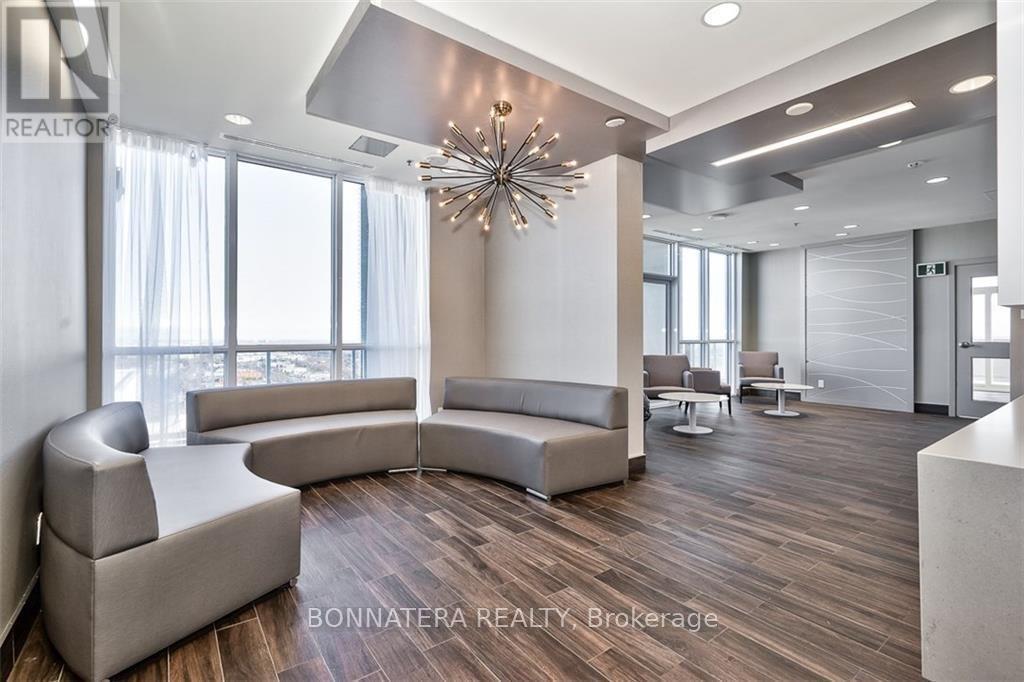 1202 - 2081 Fairview Street, Burlington, Ontario  L7R 0E5 - Photo 5 - W12980480