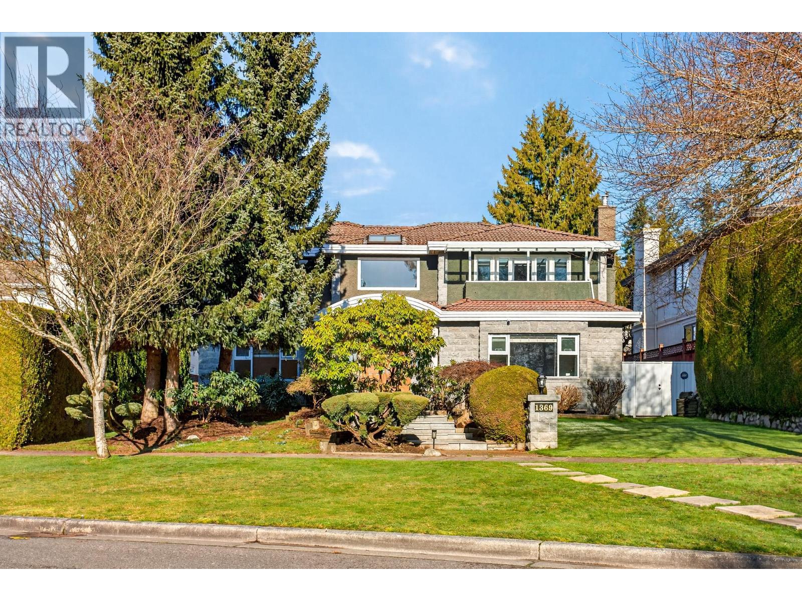 1369 W 55th Avenue, Vancouver, British Columbia  V6P 1R3 - Photo 2 - R3109307